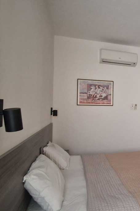 Interconnecting-Room