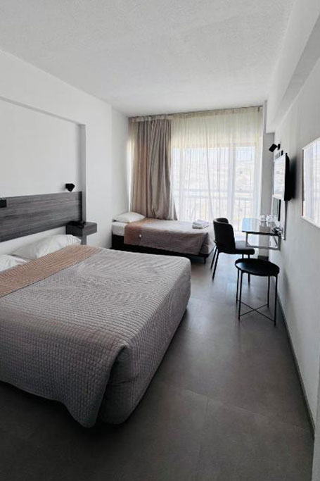 Triple-Room
